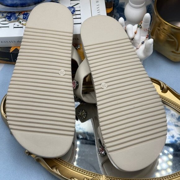 🆕 KURT GEIGER LONDON 🧿 NWOB White Orson Flower Power Slide Sandals, Sz39 US8.5 - Picture 13 of 13